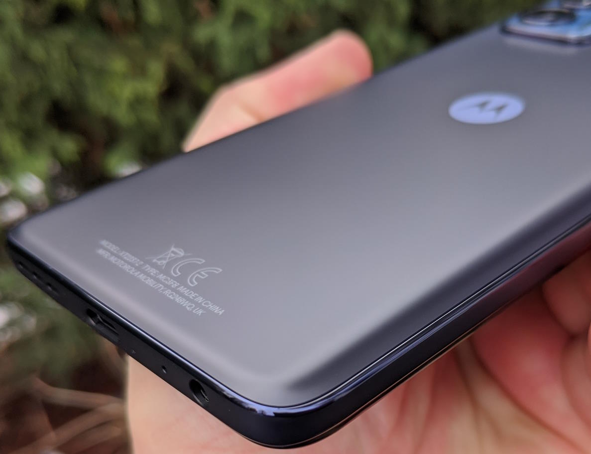 Motorola Moto G73 5G review in romana